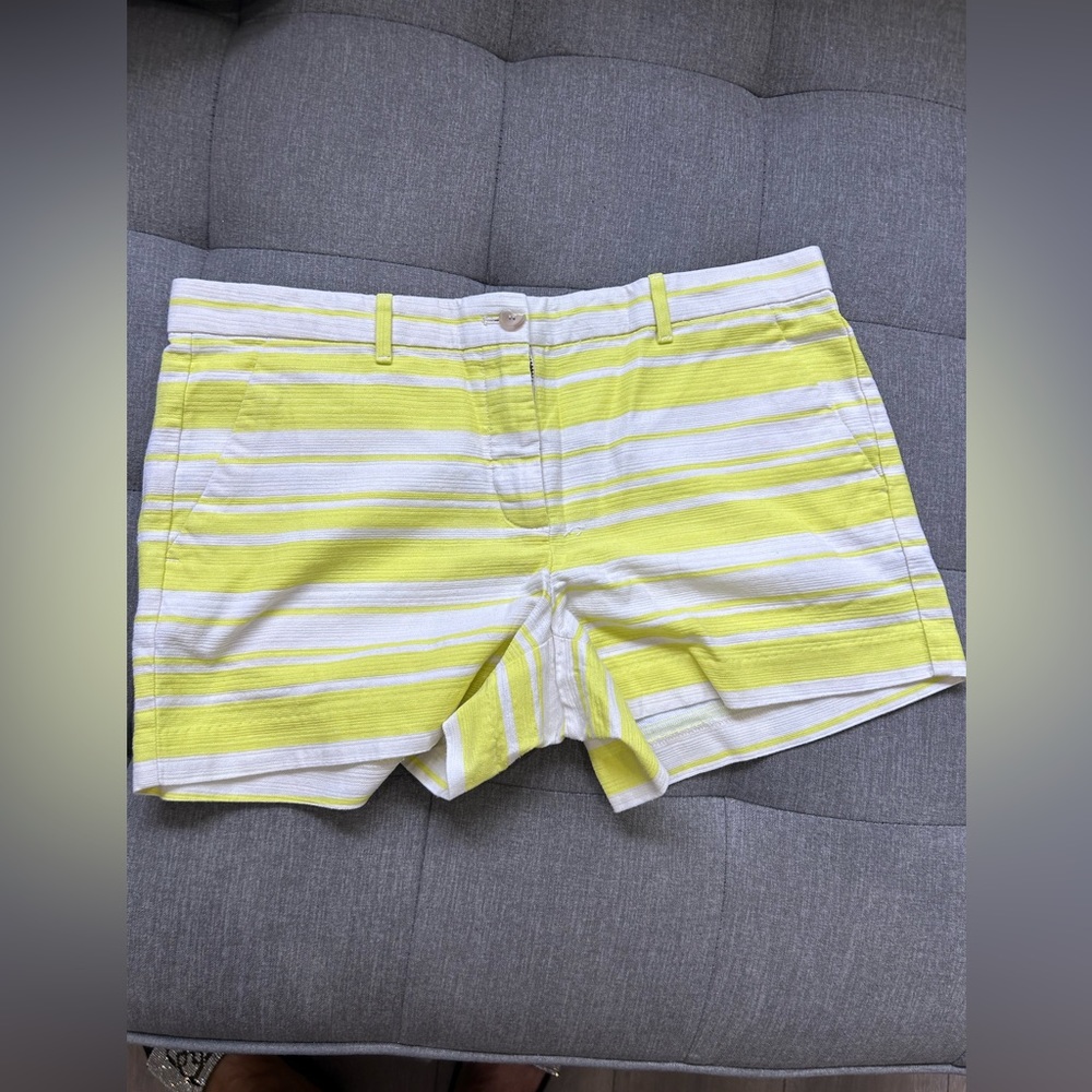 💥PRICE⬇️ GAP • Yellow & White Stripe Chino Shorts • sz 8
